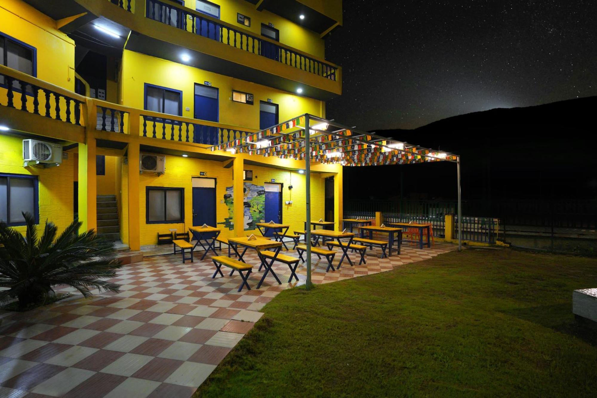 Ostello Shalom Backpackers Rishīkesh Esterno foto