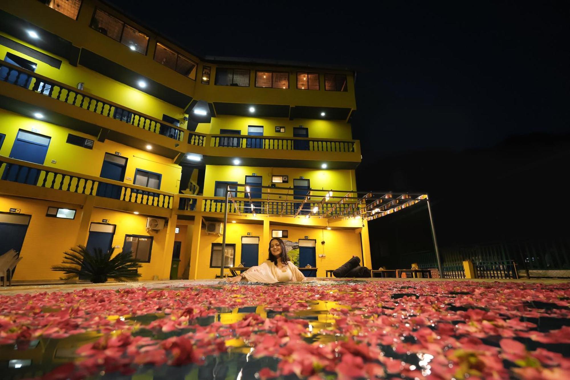 Ostello Shalom Backpackers Rishīkesh Esterno foto