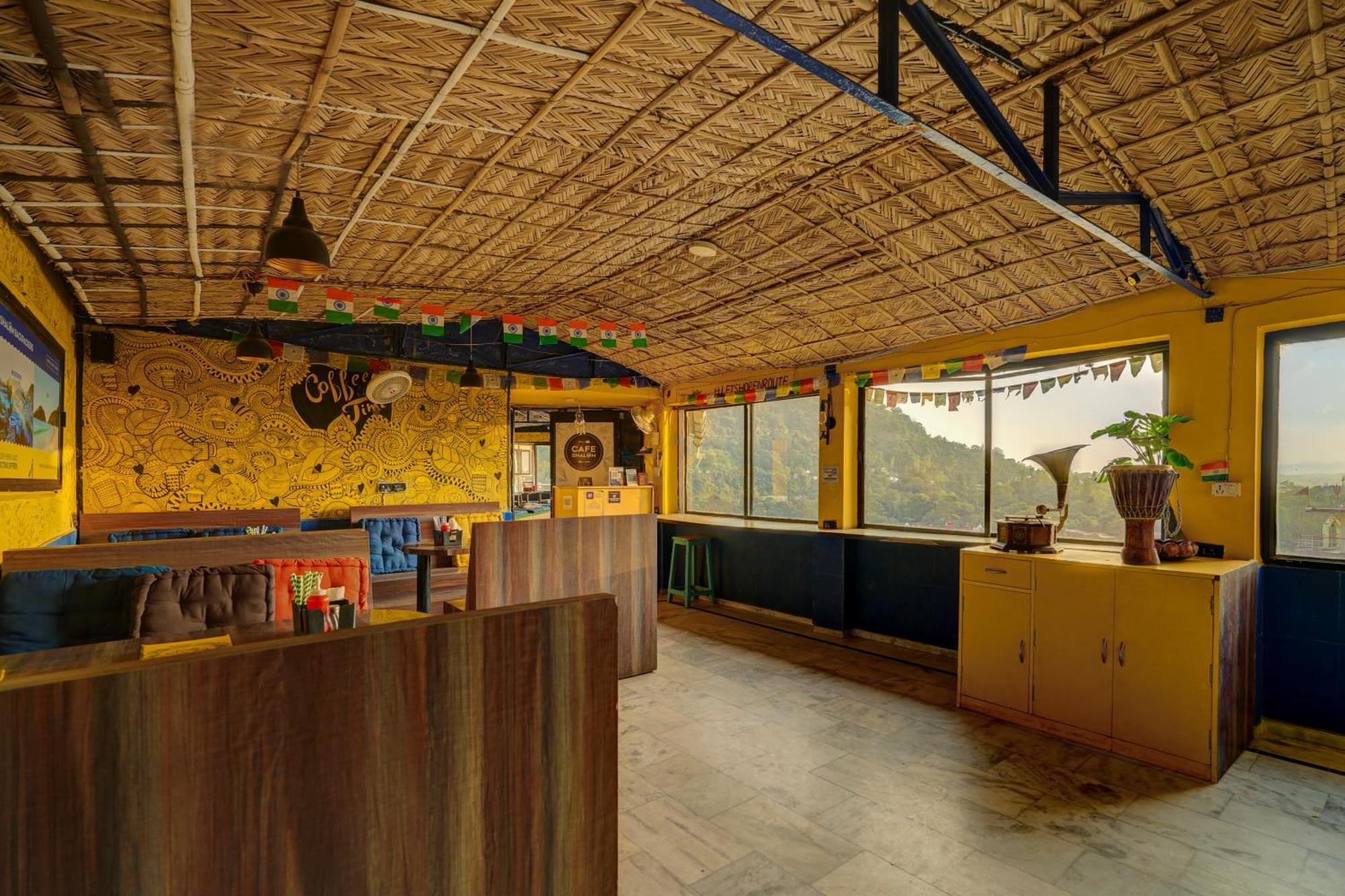 Ostello Shalom Backpackers Rishīkesh Esterno foto